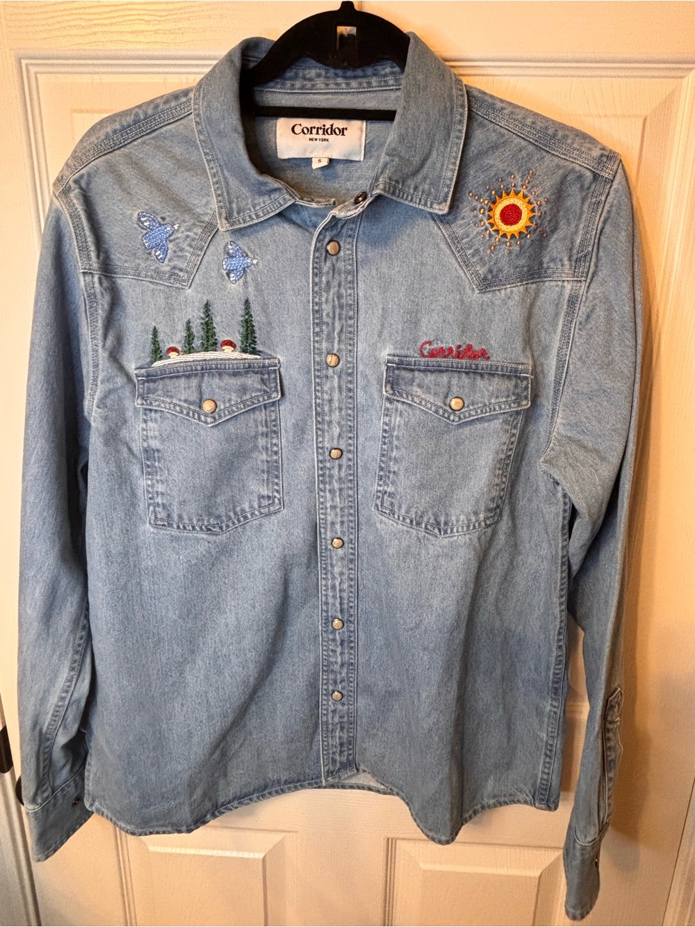 Corridor Sefirot Mountain Embroidered Denim Western Snap Shirt Men’s S - Picture 2 of 16